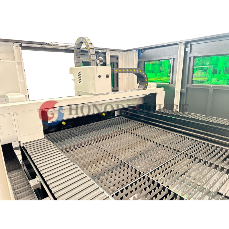 Full Enclosed Fiber Laser Cutting Machine