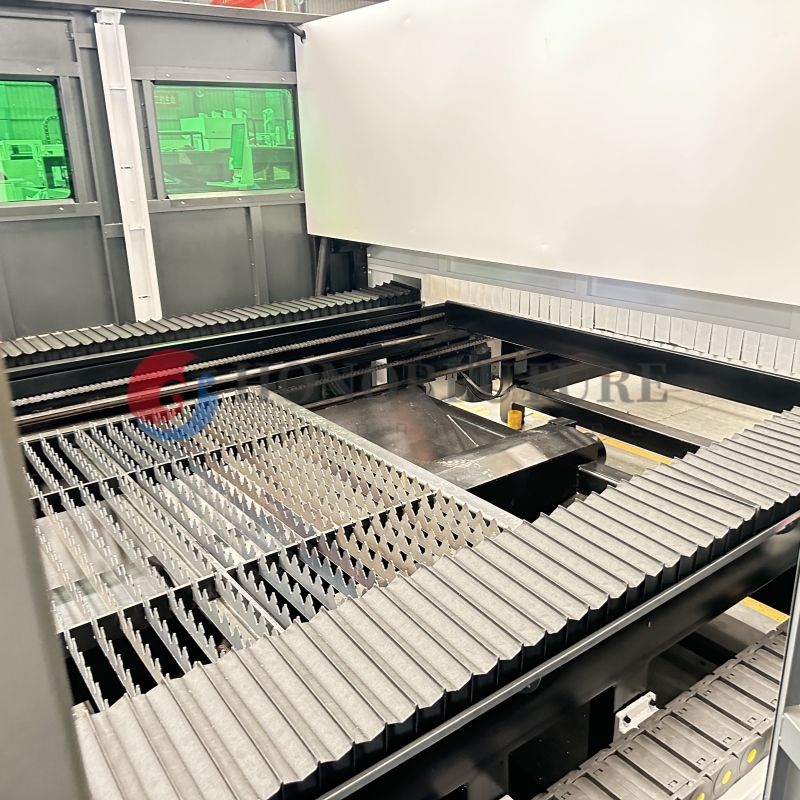 Full Enclosed Fiber Laser Cutting Machine